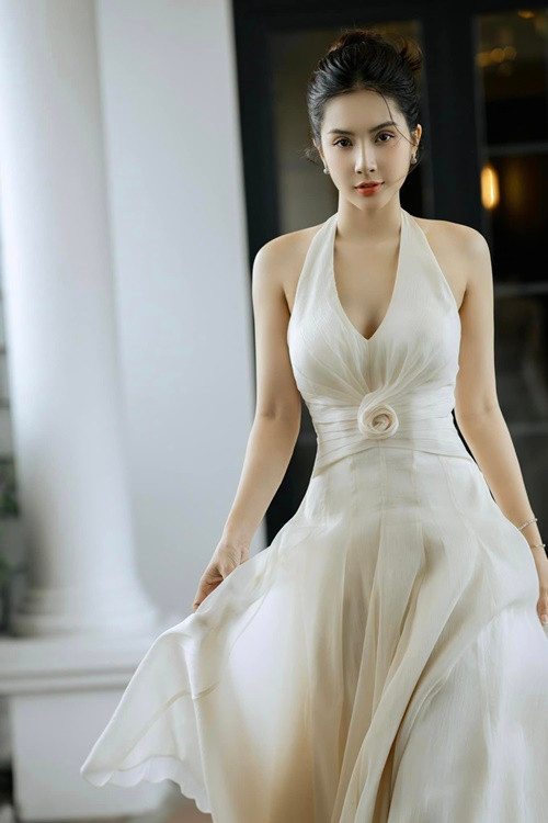 Thiên An tập trung làm việc, chăm sóc con gái.