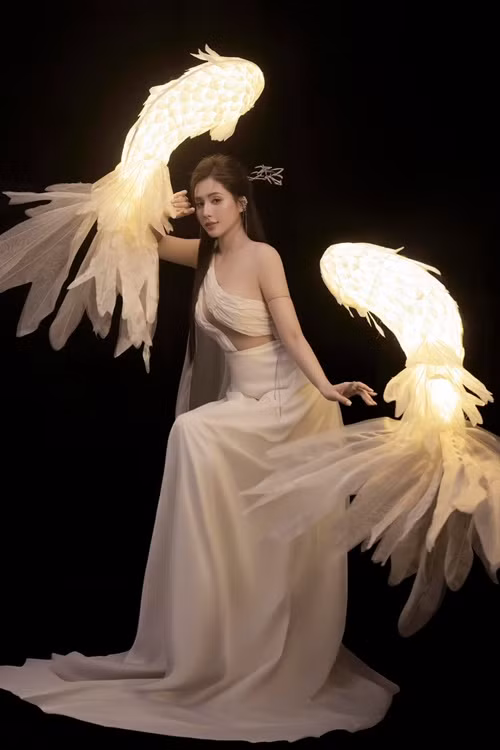 Tình cũ của Jack quyến rũ từng góc nhìn trong một lần làm người mẫu ảnh.