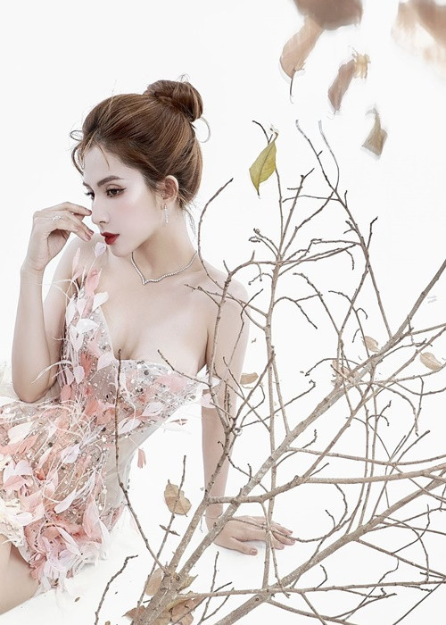 Sở hữu vóc dáng nuột nà, gương mặt xinh đẹp, Thiên An đắt show làm người mẫu ảnh.