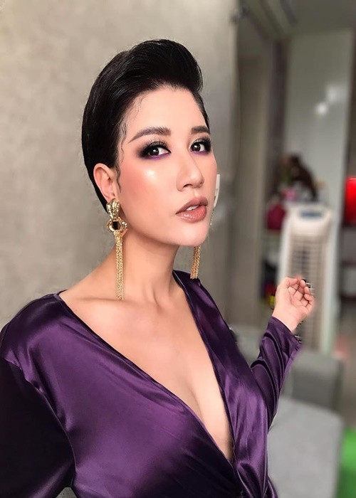 Trang Trần từng bị Sở Thông tin - Truyền thông TPHCM xử phạt hành chính 7,5 triệu đồng vì phát ngôn phản cảm, không chuẩn mực, không phù hợp thuần phong mỹ tục. Ảnh: Dân Việt.