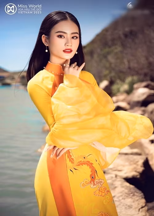 Phía ban tổ chức Miss World Vietnam thừa nhận phát ngôn của Ý Nhi có phần đáng trách nên đã ngay lập tức nhắc nhở, rèn giũa nàng hậu. Phía Ý Nhi xin lỗi khán giả, các đơn vị, cá nhân liên quan chịu ảnh hưởng bởi ồn ào của cô. Ảnh: Miss World Vietnam.