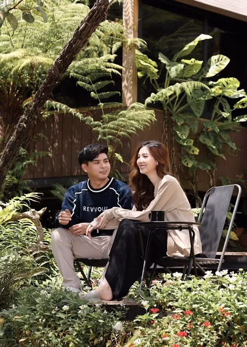 Hồ Quang Hiếu hiện tại tập trung ca hát, chăm lo tổ ấm. Ảnh: FB Tuệ Như.