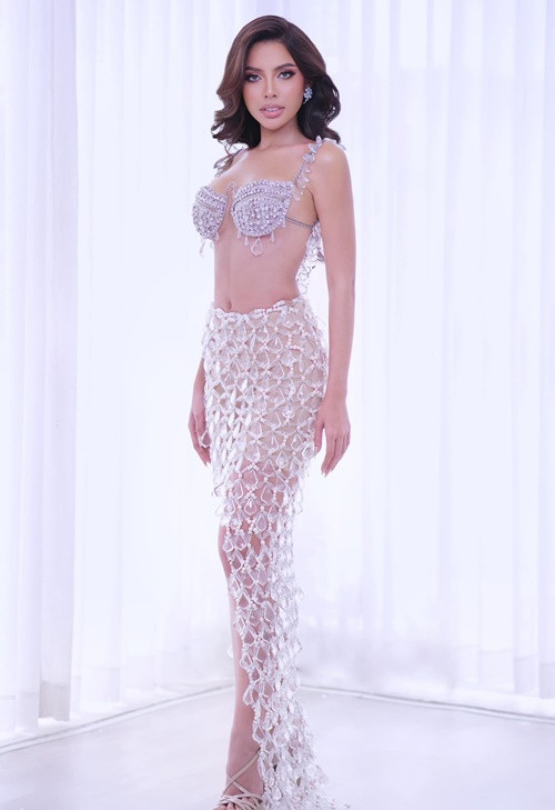 Mỹ nhân người Campuchia có chiều cao 1m73.