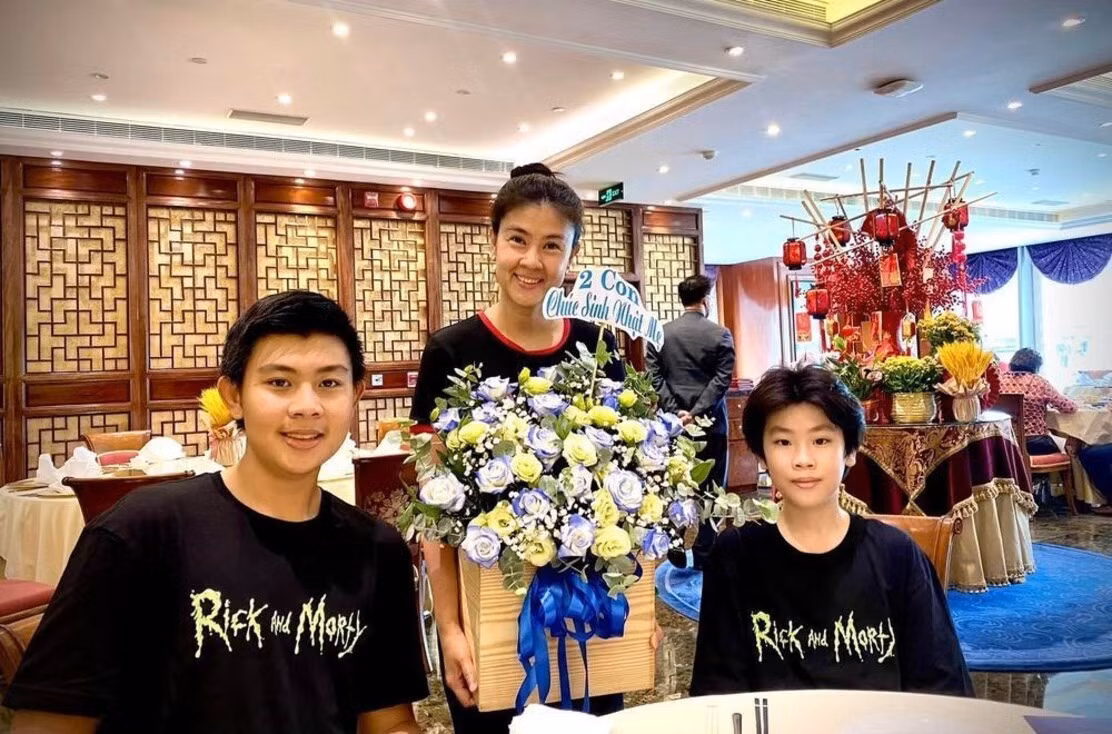 Đầu năm, Phước Sang trải qua cơn đột quỵ lần thứ ba. Trong giai đoạn khó khăn, Đô La đã chăm sóc cho bố từ bữa ăn đến giấc ngủ và việc vệ sinh cá nhân. Tấm lòng hiếu thảo của con trai đã trở thành nguồn động lực giúp ông vượt qua thử thách này.