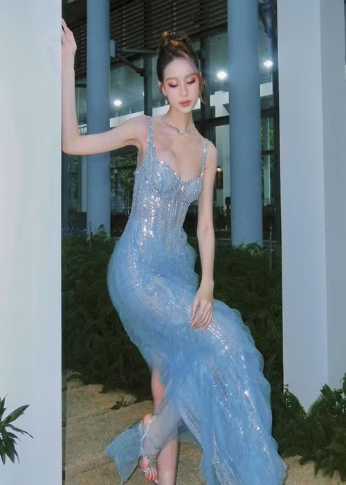 Đến nay, cô không còn quan tâm đến những ý kiến trái chiều về sắc vóc.