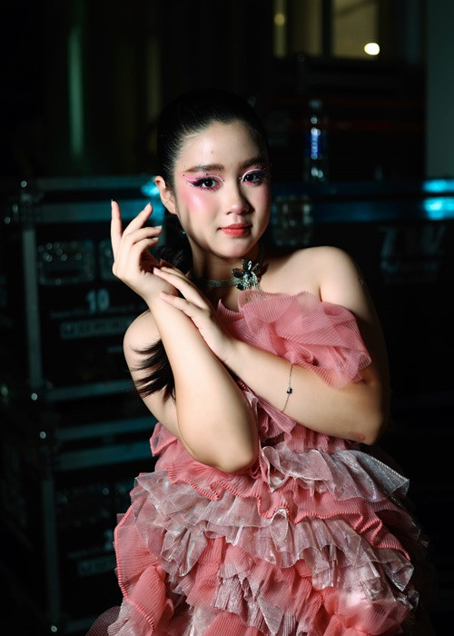 Con gái màn ảnh của Trấn Thành "lột xác" khi bước sang tuổi 13.