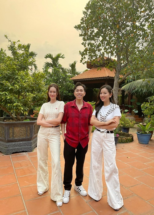 Quỳnh Anh hạnh phúc bày tỏ sau đám cưới: "Anh hạnh phúc quá! Vì có em. Tối qua anh ấy bật dậy anh ấy nói vậy đó". Ảnh: FB Anh Đức.