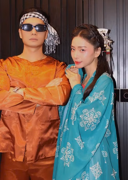 Ở bên Huy Trần, Ngô Thanh Vân nhí nhảnh, khác hẳn vẻ nghiêm túc khi làm việc. Ảnh: FB Ngô Thanh Vân.