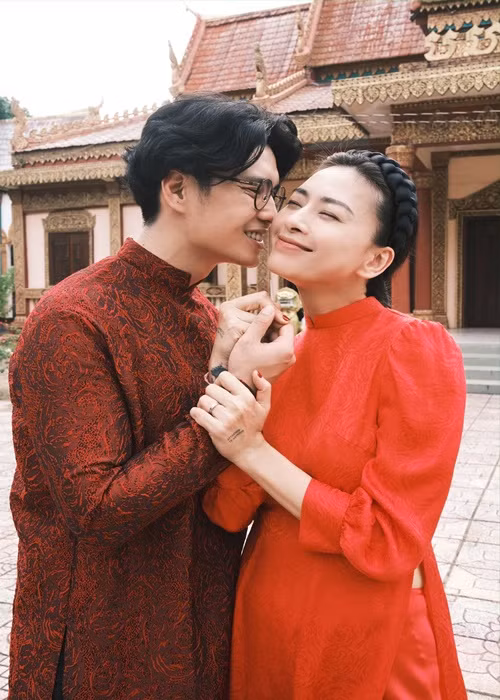 Huy Trần chia sẻ, vợ là người bạn đồng hành quan trọng và không thể thiếu với anh. Ảnh: FB Huy Trần.