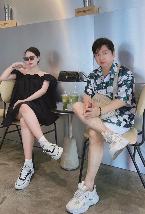 Nam ca sĩ luôn động viên vợ. Ảnh: FB Bằng Cường.