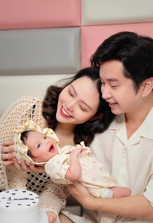 "Chúc con yêu thật mạnh khỏe, hạnh phúc. Yêu con nhiều thật nhiều Melody ơi", Bằng Cường nhắn nhủ con gái. Ảnh: FB Bằng Cường.