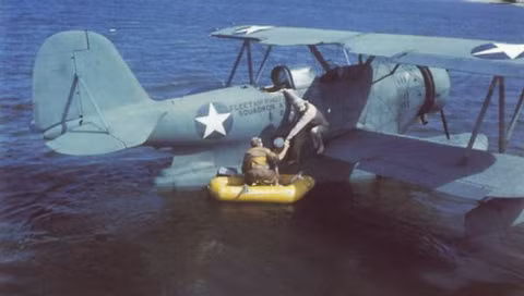 Chỉ tính riêng đối với quân đội Mỹ ở mặt trận Thái Bình Dương trong Chiến tranh Thế giới thứ hai đã có khoảng hơn 2000 phi công được cứu sống nhờ các thủy phi cơ này. Lượng thuyền viên, thủy thủ trôi dạt được tìm thấy và cứu sống bởi các thủy phi cơ cũng là rất lớn. Nguồn ảnh: Sea.