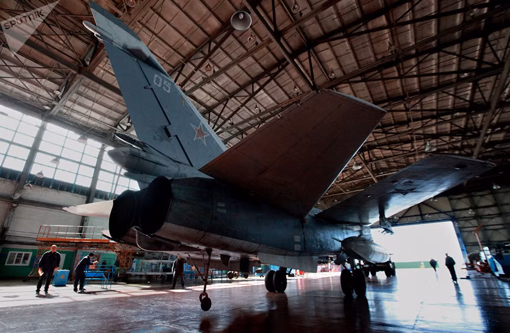 Cụ thể, Su-24 hiện có mặt trong biên chế không quân rất nhiều nước trên thế giới gồm: Không quân Nga, Không quân Ukraine, Không quân Kazakh và Không quân Iran. Nguồn ảnh: Sputnik.