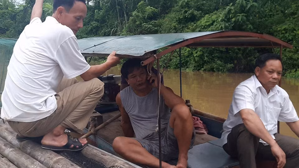 Ca chet trang do thuy dien Hoa Binh xa lu: Dan khoc nhu mua-Hinh-5