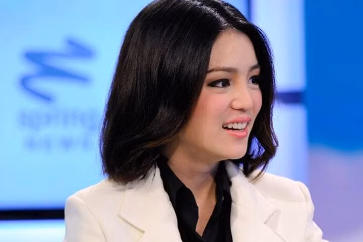 Ngoài tài năng, cô còn sở hữu nhan sắc khiến đấng mày râu phải "nghiêng ngả".