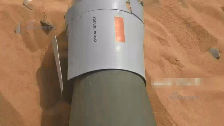 Theo nguồn tin này và một vài hình ảnh được thu lại trực tiếp từ hiện trường chì chiếc máy bay không người lái MQ-9 Reaper này được trang bị đầy đủ vũ khí, tất cả đều là vũ khí không đối đất. Nguồn ảnh: Ajab.