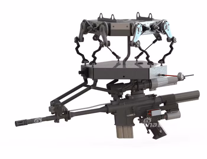 Những chiếc flycam hay máy bay điều khiển từ xa có thể truyền hình ảnh trực tiếp hiện giờ trên thị trường có giá rất rẻ và cực kỳ chắc chắn, chúng có thể "cõng" được những chiếc máy quay nặng cả chục kilogram nên không có lý gì mà những chiếc flycam này lại không mang đươc súng máy. Nguồn ảnh: Sina.