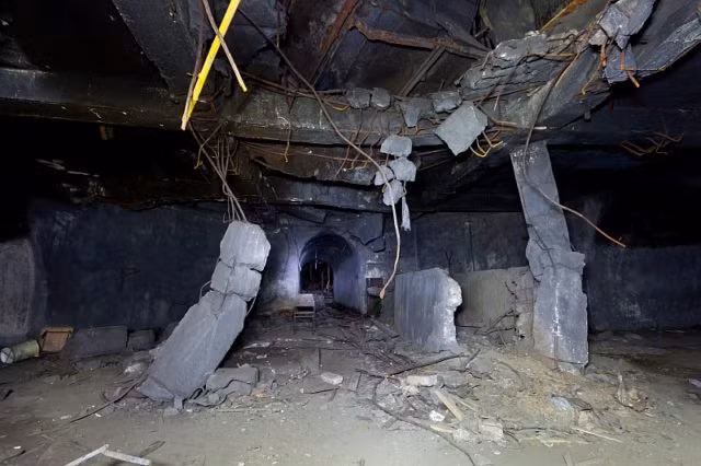 Mặc dù không công nhận nhưng chắc chắn một điều phía Mỹ đã xây dựng phương án tấn công, vô hiệu hóa, đánh chiếm hay thậm chí là xóa sổ sân bay quân sự lớn bậc nhất Liên Xô này ngay từ khi nó còn... chưa xây xong vì phía Mỹ đã biết tới sự tồn tại, quy mô và chính xác vị trí của sân bay Zeljava từ hàng chục năm trước khi nó hoàn thành. Nguồn ảnh: APS.