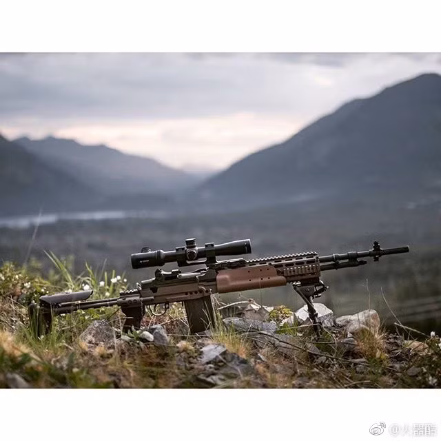 Gia tốc đầu nòng của Mk 14 đạt 853 mét trên giây, tầm bắn tối đa đã được kiểm chứng lên tới 6,4 kilomets, tuy nhiên đây chỉ là tầm bắn lý thuyết và nếu bắn trúng mục tiêu ở khoảng cách này, viên đạn cũng không còn sức sát thương. Nguồn ảnh: Sina.