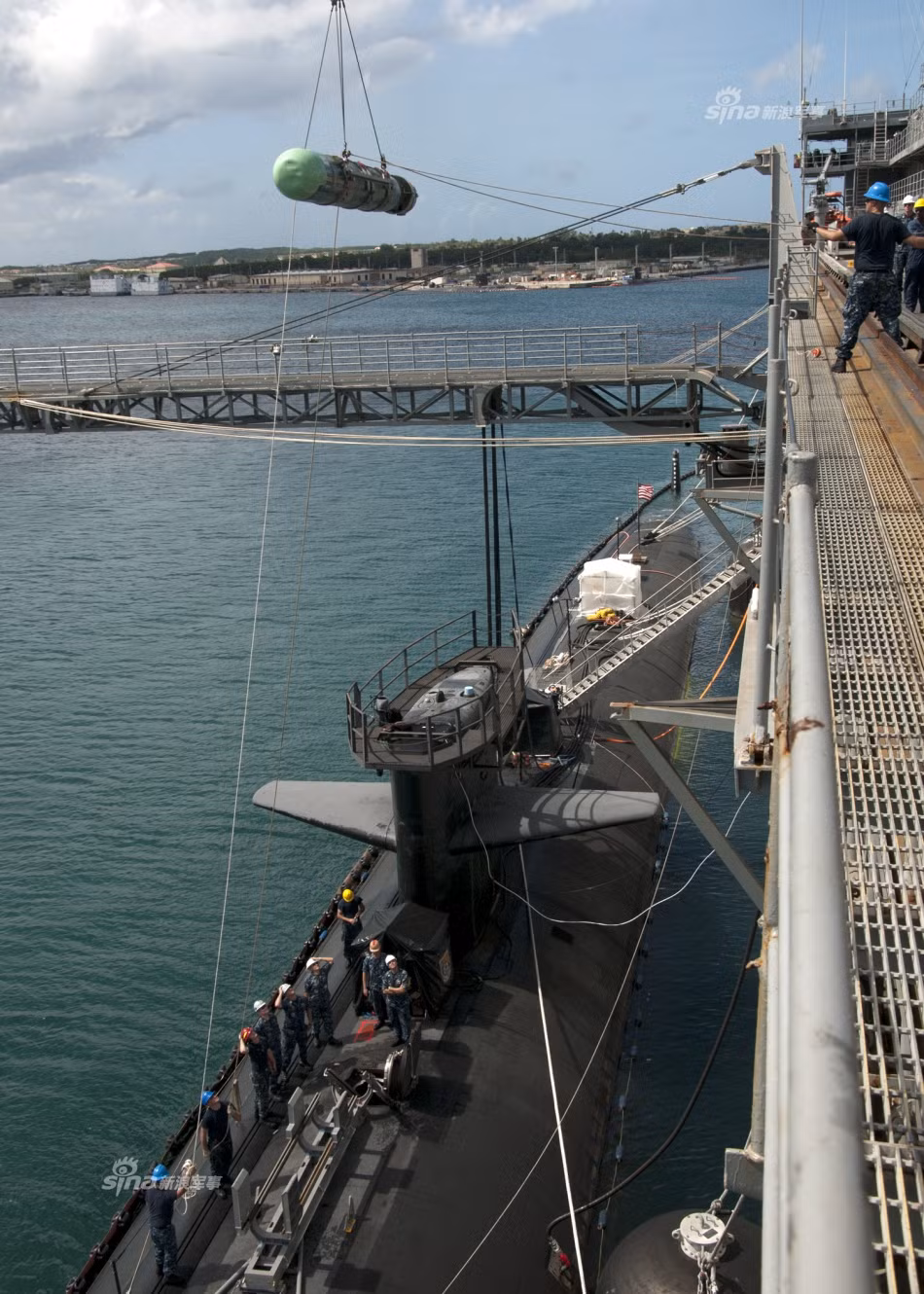 Tổng cộng, tại Hanford đã có tới 94 điểm tập kết rác thải hạt nhân, mỗi một điểm tập kết hạt nhân bao gồm nhiều loại lõi phản ứng đã qua sử dụng của tàu ngầm hạt nhân, tàu sân bay và các loại lõi phản ứng được sử dụng trong nhiều lĩnh vực khác bao gồm cả lĩnh vực dân sự cũng được tập kết tới đây. Nguồn ảnh: Sina.