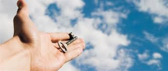 Nếu chọn đáp án D: Phải khẳng định bạn không phải là người giỏi kiếm tiền. Sau 5 năm số tiền tích lũy của bạn không đáng là bao, thậm chí có khi vẫn còn vài khoản nợ vẫn chưa thanh toán xong. Bạn vốn là người không quá coi trọng tiền bạc mà chỉ muốn ngao du sơn thủy. Bạn chỉ muốn khi còn trẻ, cần phải đi thăm thú nhiều nơi, đó cũng là một cách đáng sống. Đời người ngắn ngủi, sống để người khác nhìn vào mình chi bằng chọn cách sống khiến bản thân mình luôn thấy vui vẻ, thích thú. Vì thế 5 năm sau, bạn không giàu có, thậm chí cũng chẳng có tiền tích lũy, những bạn đã được sống những ngày tháng thực sự phóng khoáng, tiêu diêu, tự tại.