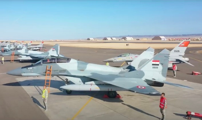 Ai Cập và Algeria là những khách hàng duy nhất của MiG-29M, mặc dù trong lực lượng không quân nước này, MiG-29M ở cấp thấp hơn so với các chiến đấu cơ khác.