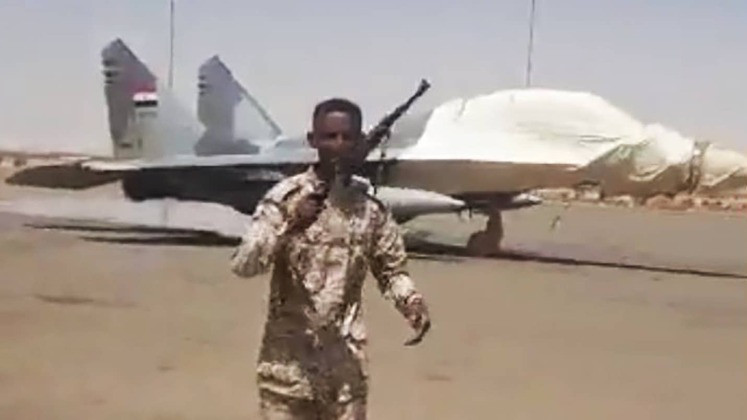 Ban lãnh đạo RSF lo ngại rằng những chiếc MiG-29 của Ai Cập có thể hỗ trợ quân đội Sudan trong các cuộc không kích, chính vì vậy, họ đã quyết định phá hủy những chiếc máy bay này, bao gồm cả những chiếc MiG-29 cũ hơn của Sudan.