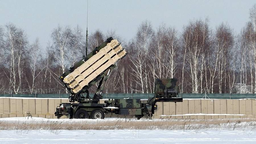 Ngoài Đức, Mỹ và Hà Lan cũng cam kết cung cấp hệ thống Patriot cho Ukraine (vào ngày 22/12/2022 và 17/01/2023), mặc dù với số lượng rất nhỏ. Tuy nhiên, thời gian bàn giao dự kiến của các đơn vị tiếp theo thì vẫn đang để ngỏ.