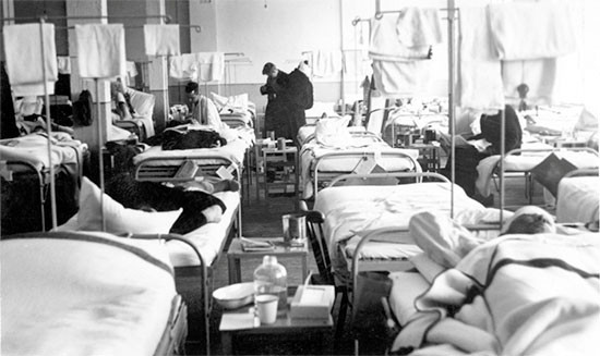 Thứ hai là tàu phải cung cấp y tế hỗ trợ cho thương binh tất cả các bên. Tức là bất kể thương binh bên mình hay bên đối phương thì con tàu cũng phải có trách nhiệm cứu chữa, theo đúng tinh thần quốc tế.