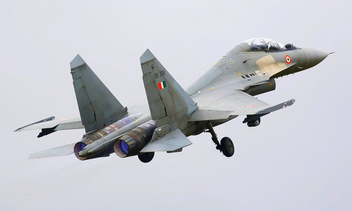 Phiên bản MKM khác với MKI bởi thành phần của hệ thống điện tử hàng không. Thales cung cấp màn hình hiển thị Head-up (HUD), hệ thống hồng ngoại điều hướng tương lai NAVFLIR và pod chỉ định laser (LDP Damocles). Máy bay mang theo cảm biến cảnh báo tiếp cận tên lửa (MAWS) và cảm biến cảnh báo laser (LWS) do công ty AVITRONICS (Nam Phi) sản xuất.