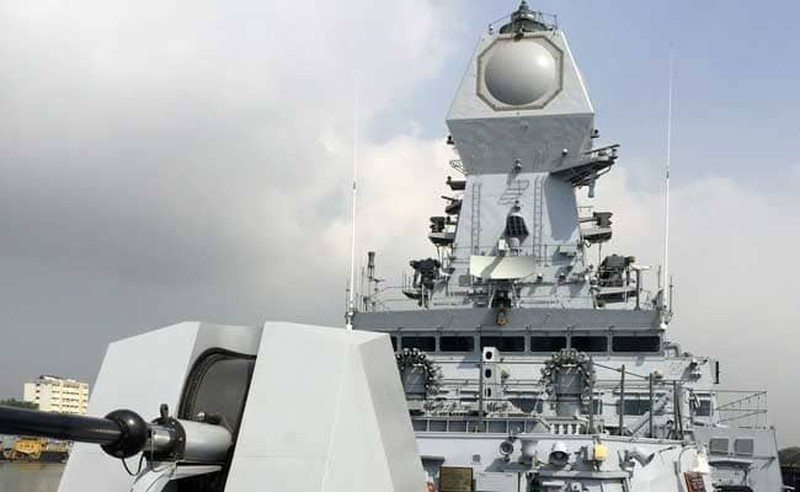 Về hệ thống trinh sát, tàu được trang bị hệ thống radar kỹ thuật số đa năng ELM-2248 MF-STAR tiên tiến, dựa trên công nghệ quét mảng pha chủ động (AESA) mới nhất. ELM-2248 MF-STAR được xem là “mắt thần” của tàu hộ tống tên lửa lớp Sa’ar 6.