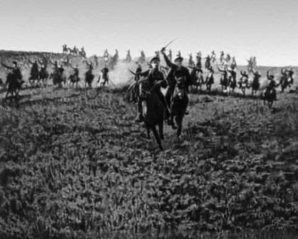 Con ngựa của ông vấp phải một đường ray và ông rơi thẳng xuống từ trên lưng ngựa. Pavel Rybalko va vào đường ray mạnh đến nỗi dẫn đến một vết bầm tím rất nặng ở gan. Nỗi đau từ chấn thương này sẽ ám ảnh ông suốt phần đời còn lại và các bác sĩ thậm chí còn khuyên vị nguyên soái tương lai nên rời bỏ quân đội, nhưng ông đã thẳng thừng từ chối.