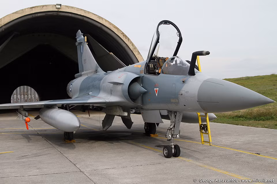 Các máy bay phản lực Mirage 2000C đã được cho nghỉ hưu có thể được trao cho Ukraine mà không ảnh hưởng đến năng lực quân sự của lực lượng Không quân Pháp.