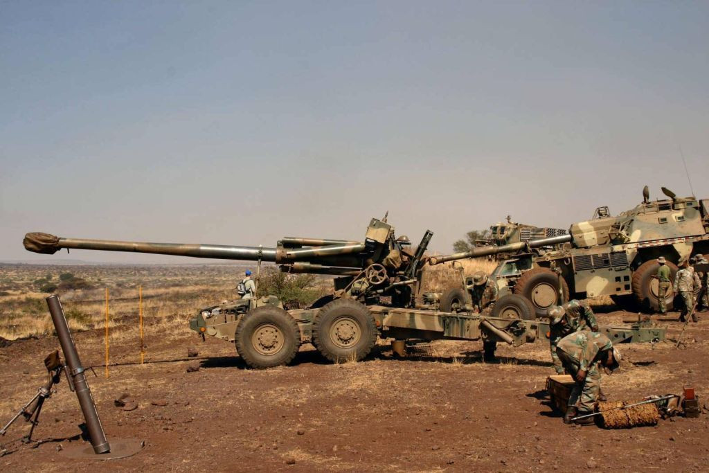 Loại đạn 155mm với số lượng nhiều, phạm vi rộng, nhiều nước dần có xu hướng lựa chọn tiêu chuẩn NATO, nhờ đó mà pháo 155mm trở thành dòng sản phẩm chủ lực trên thị trường quốc tế, ngày càng có nhiều mẫu mã và số lượng ngày một nhiều hơn. Ngược lại, pháo 152mm của các nước thuộc khối Hiệp ước Warsaw vẫn phụ thuộc nhiều hơn vào việc Liên Xô cung cấp công nghệ.