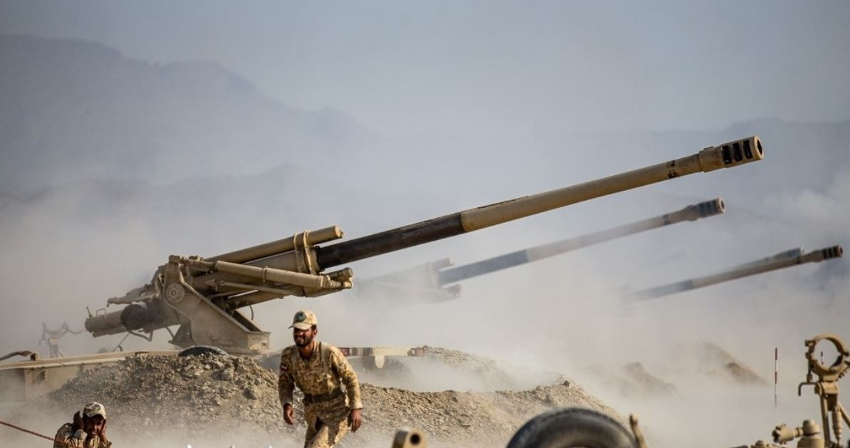 Năm 1987, NATO thiết lập tiêu chuẩn pháo cỡ lớn thế hệ thứ ba với 155mm với thể tích buồng nổ lên tới 23 lít. Lúc này Chiến tranh Lạnh sắp kết thúc, Liên Xô sắp sụp đổ và dần dần rơi vào thế bất lợi trong nghiên cứu phát triển pháo binh.