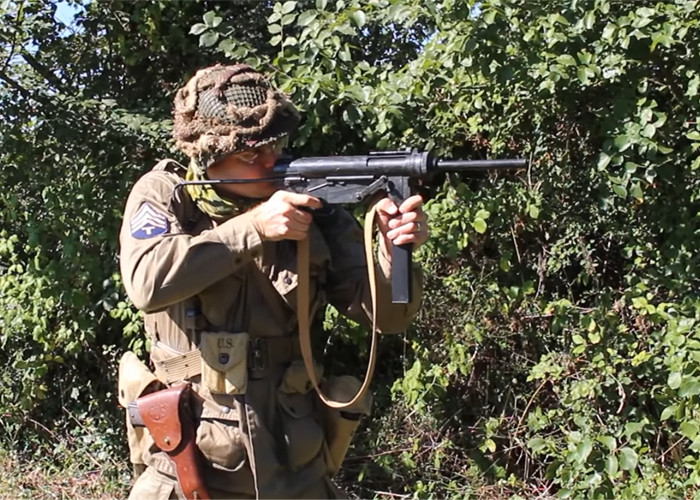 Mặc dù thực tế rằng bản thân thiết kế M3 khá đơn giản và đáng tin cậy, nhưng mẫu súng mới có thừa khiếm khuyết - báng kim loại dễ dàng bị cong, nòng súng không có vỏ bọc, làm bỏng tay người bắn và cần lên đạn không thoải mái, thường bị gãy.