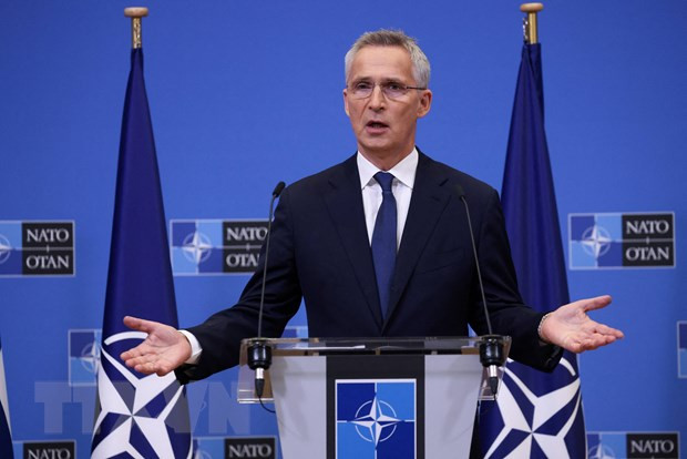Phát biểu với các phóng viên trước cuộc đàm phán vào sáng 21/4, người đứng đầu NATO Jens Stoltenberg ca ngợi sự xuất hiện của các xe tăng tối tân, đồng thời mong muốn NATO tăng cường cung cấp đạn dược, nhiên liệu và các hỗ trợ khác mà Ukraine cần để sử dụng tốt các phương tiện đó.