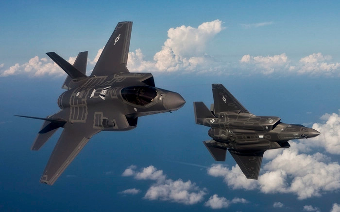 Những thiếu sót của F-35 là rất nguy hiểm đối với Mỹ và các đồng minh của họ ở Đông Á, do khả năng phát triển và sự mở rộng nhanh chóng của phi đội máy bay chiến đấu thế hệ thứ năm Trung Quốc, đây sẽ là thách thức đối với việc triển khai các hoạt động quân sự của Mỹ tại khu vực này trong tương lai.