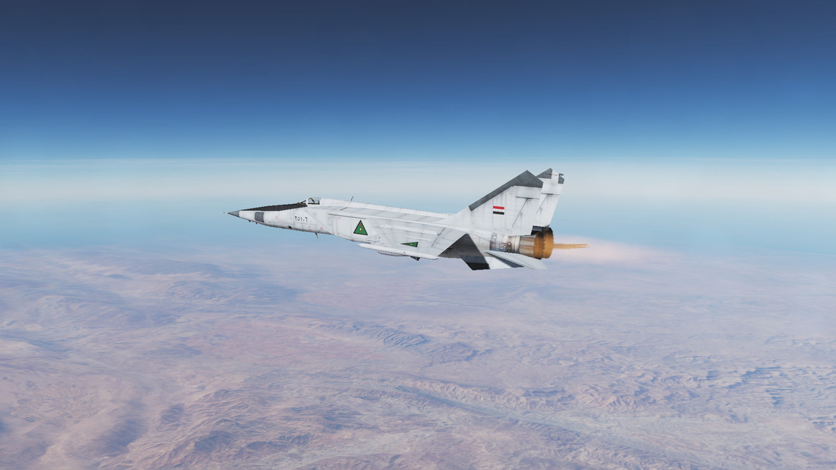 MiG-25 là máy bay duy nhất của Iraq được đánh giá cao hơn F-14 – loại máy bay vốn thống trị bầu trời khi đó. Tuy nhiên Iraq đã thất bại trong việc sử dụng những chiếc máy bay này một cách hiệu quả để giành ưu thế trên không và thay vào đó, phần lớn MiG-25 của Iraq chỉ sử dụng để ném bom chiến lược nhằm khủng bố các trung tâm dân cư của Iran.