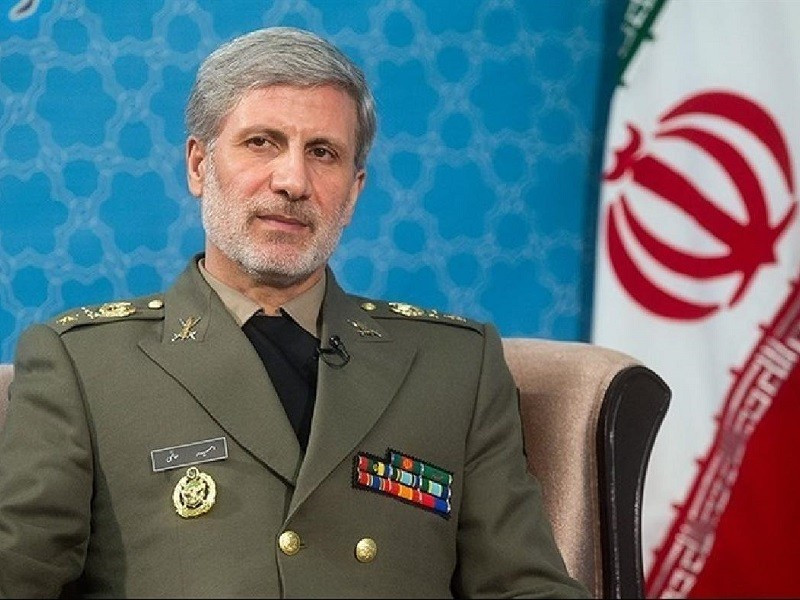 Bộ trưởng Quốc phòng Iran, Chuẩn tướng Mohammad Reza Ashtiani vào ngày 6/3 đã bác bỏ các báo cáo về kế hoạch mua hệ thống phòng không S-400 của Nga, trong bối cảnh nhiều nguồn tin cho rằng khả năng trên là rất cao kể từ khi Iran xác nhận mua các máy bay chiến đấu hạng nặng Su-35.