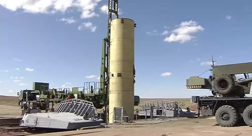 Phiên bản tầm xa sử dụng tên lửa 51T6 có tầm bắn 1.500 km và trần bay 800 km, phiên bản tầm trung dùng tên lửa 58R6 nâng cấp với tầm bắn 1.000 km và trần bay 120km, trong khi phiên bản tầm ngắn có thể diệt mục tiêu ở khoảng cách 350km và trần bay 50km.