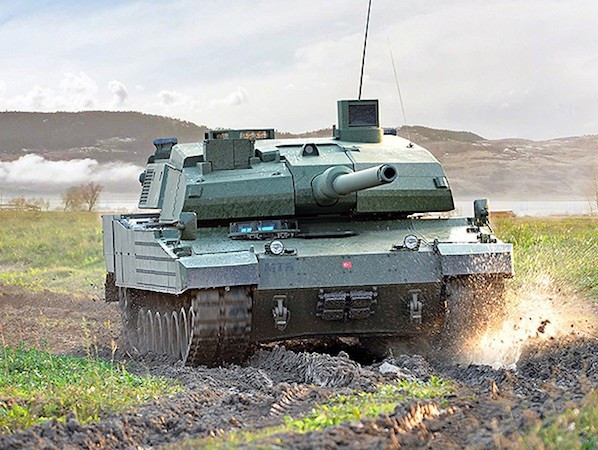 Kể từ khi sản xuất đây là lần đầu tiên xe tăng Altay đã được cập nhật và nâng cấp theo các điều kiện của môi trường chiến đấu hiện đại. Nhiều hệ thống còn gặp vấn đề trong quá trình nội địa hóa một số thiết bị của nước ngoài.
