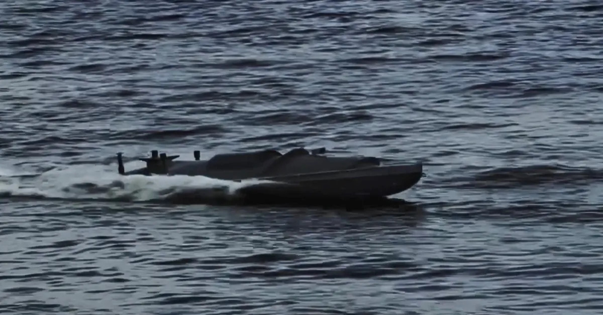 Một phân tích khác cũng chỉ ra rằng, Nga có tàu mặt nước không người lái, đồng nghĩa với việc quân đội Nga đã có phương thức tấn công mới tại chiến trường Ukraine.