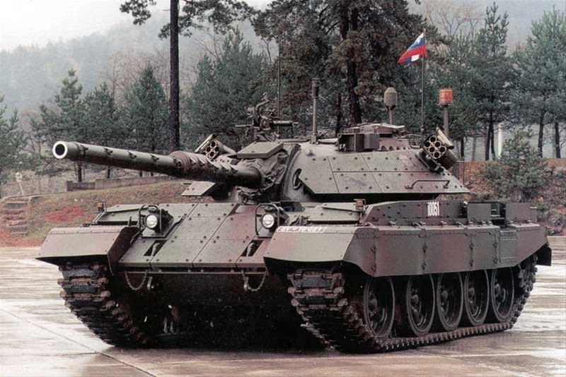 Điều đáng chú ý là T-55 hiện cũng được quân đội Ukraine triển khai, với biến thể M-55 nâng cấp từ Slovenia. Bên cạnh đó, Ukraine cũng chuẩn bị nhận hơn 100 xe tăng Leopard-1 của Đức.
