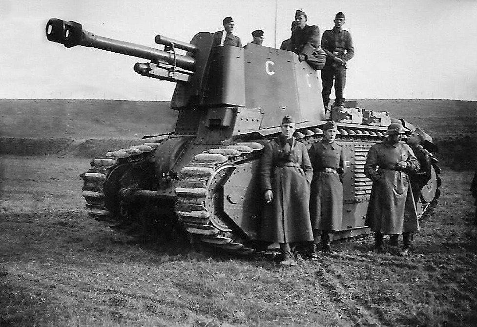 Số phận của những chiếc xe tăng Char B1 trong tay người Đức - Hình 3 So phan cua nhung chiec xe tang Char B1 trong tay nguoi Duc-Hinh-3