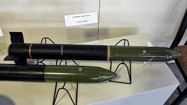 9M117 Bastion là nguồn gốc của một số loại đạn xe tăng hiện đại hơn của Nga, chẳng hạn như 9M119 Svir. Loại đạn này có thể xuyên giáp xe tăng T-72 và T-80 cỡ nòng Leopard 2. MT-12 không thể sử dụng loại đạn như vậy vì nó có cỡ nòng 125mm.