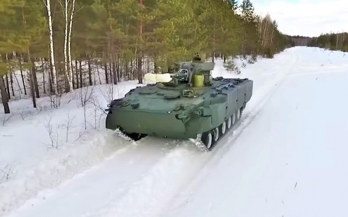 Cùng tổ hợp còn có xe vận chuyển trên khung gầm Ural-4320-30; xe bảo dưỡng 9В9005 2В119 trên khung gầm Ural-4320-1812-31. 9T260 có thể nạp lại đạn cho đồng thời hai tổ hợp 2S38 SPAAG trong 20 phút.