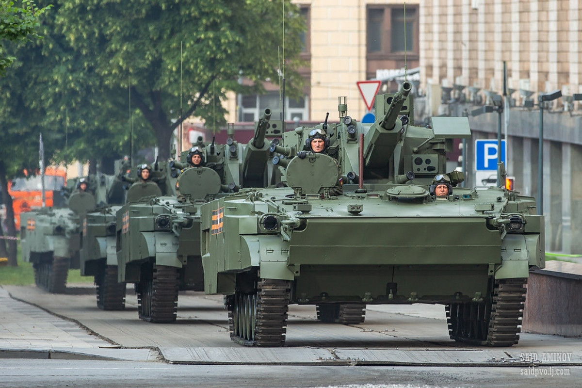 Hệ thống phòng không Derivatsiya tích hợp các hệ thống phát hiện và theo dõi thụ động, sử dụng thiết bị ngắm nhiệt thay vì radar để phát hiện và theo dõi các mục tiêu trên không.