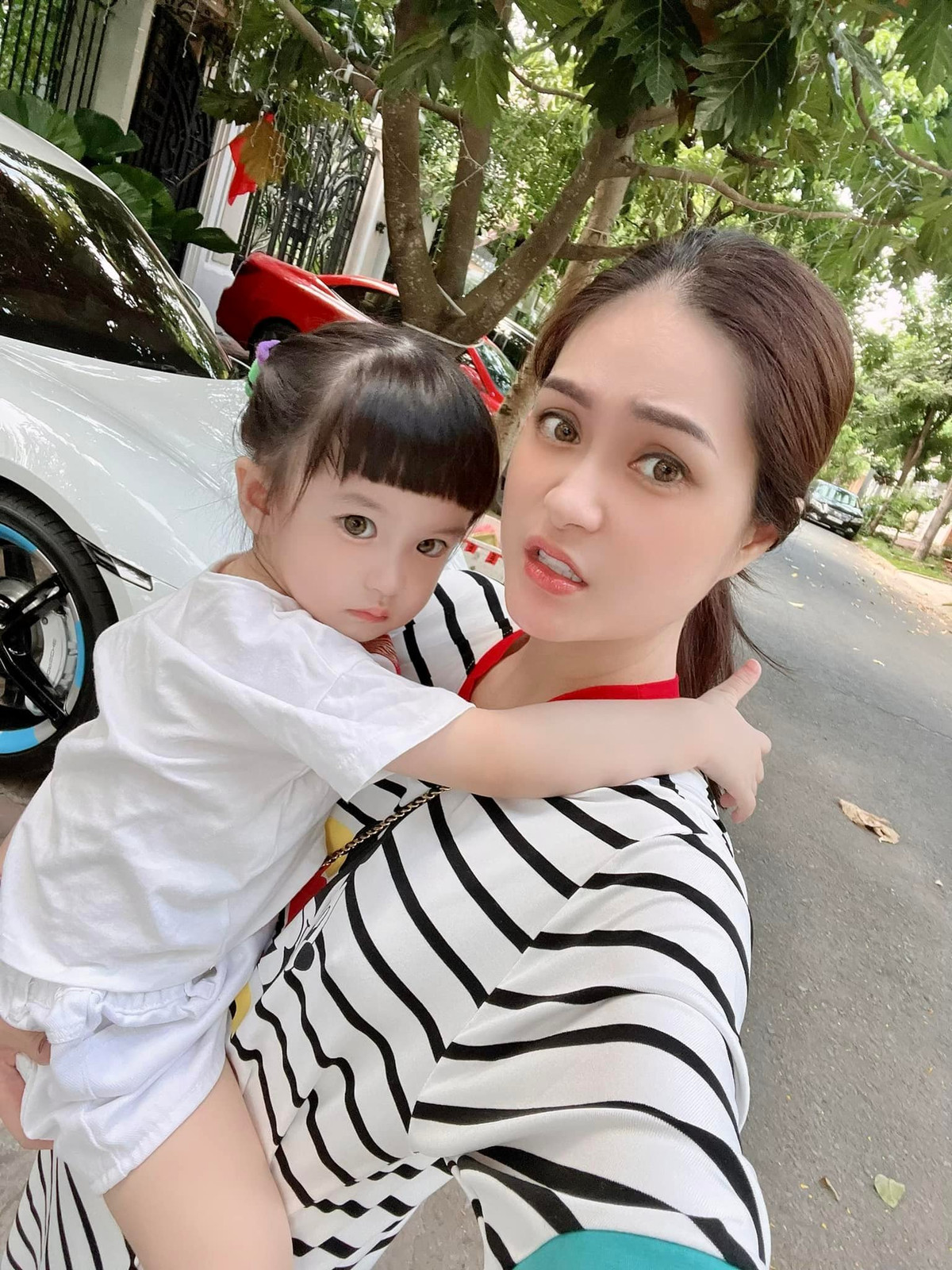 Bing Bing ngày nào mới là "cục bông" bé xíu giờ đã sắp sửa vào lớp 1.