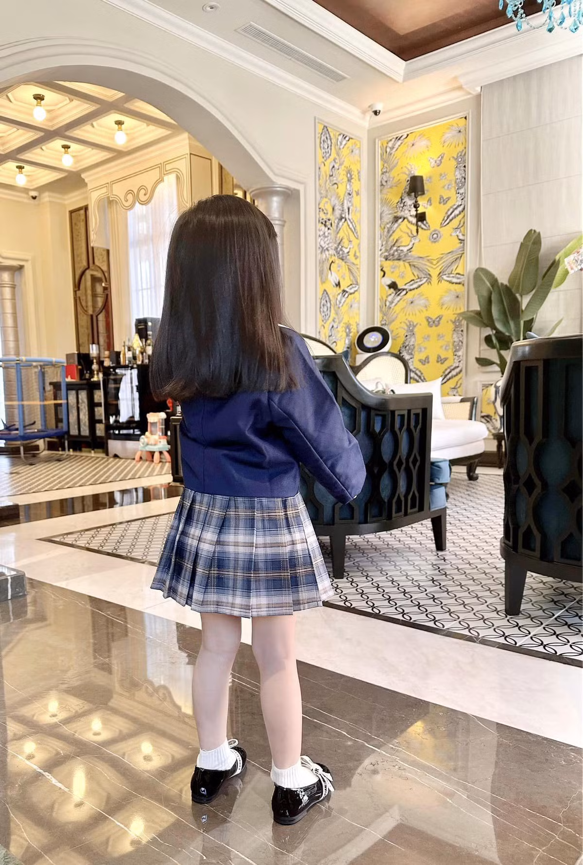 Nhìn qua loạt quần áo mà Bing Bing sở hữu đủ hiểu cuộc sống trong nhung lụa từ bé của các con Di Băng.